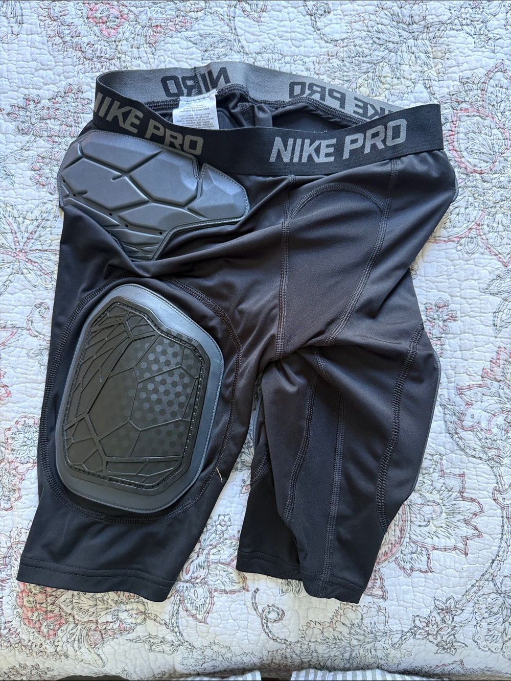 Nike Kids Boy's Hyperstrong Padded Football Shorts Pants Girdle (Big Kids)